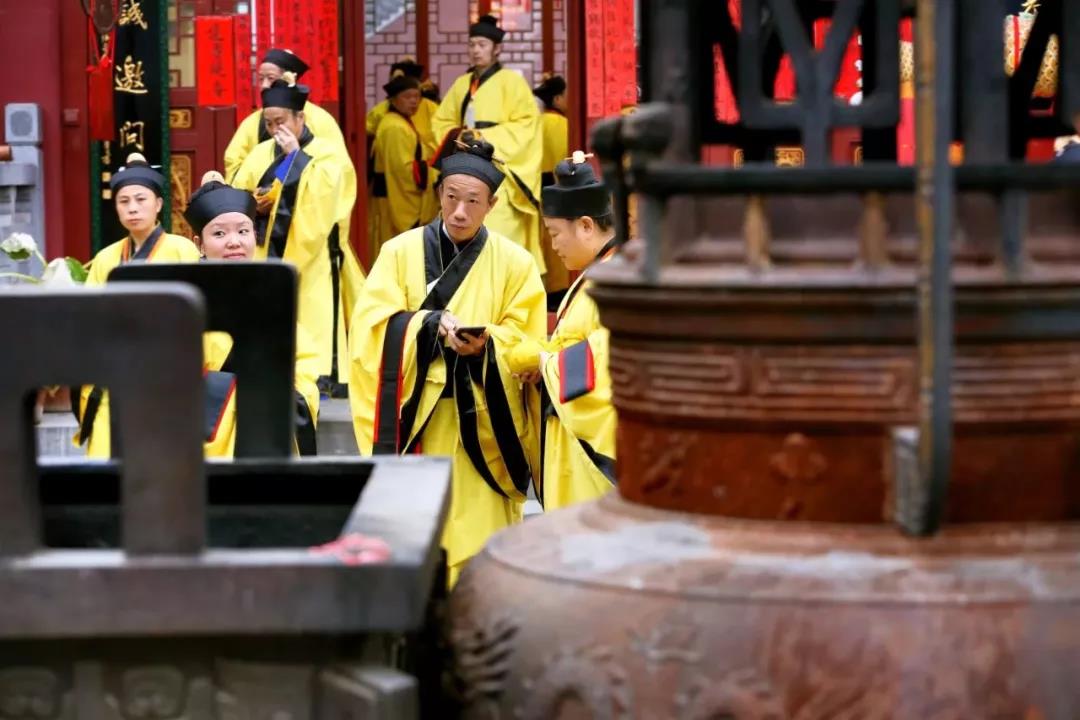 修道需要真功实行，请别做朋友圈的“假精致”