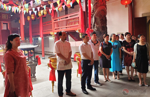 福州市政协副主席一行调研福州陈靖姑祖庙