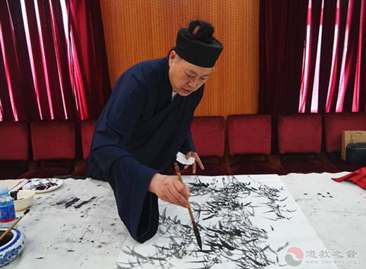 北京市西城区组织民族宗教界举办“庆祝新中国七十华诞 不忘初心 同心同行”爱国主义教育活动