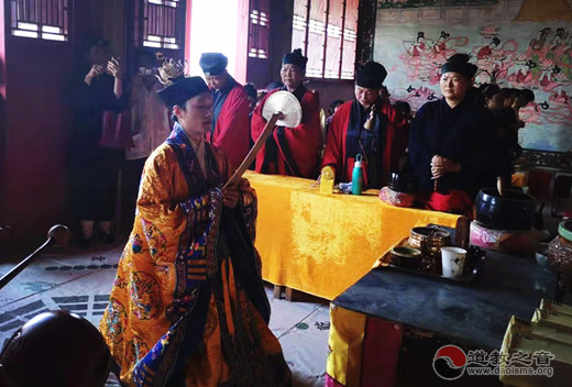 南阳市道协举行庆祝建国七十周年祈福法会暨全真派冠巾典礼