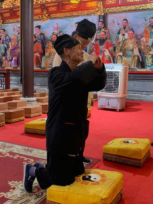 邱裕松老道长在天师府举行封笔仪式-道音文化