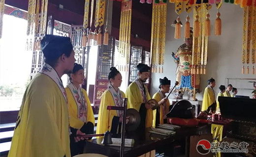 湖南道教宫观举行纪念抗日战争暨世界反法西斯战争胜利74周年祈福法会-道音文化