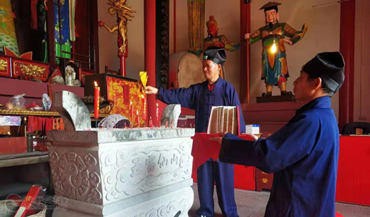 湖南道教宫观举行纪念抗日战争暨世界反法西斯战争胜利74周年祈福法会-道音文化