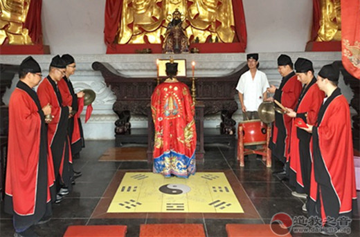 江苏省道教界举行纪念抗日战争胜利74周年祈福法会-道音文化