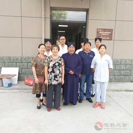 德清昌福宫道众中秋节前走访慰问烈士家属及大德居士-道音文化