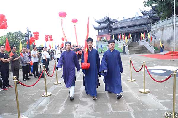 重庆市道教界举行升国旗仪式暨庆祝新中国成立70周年系列活动开幕式