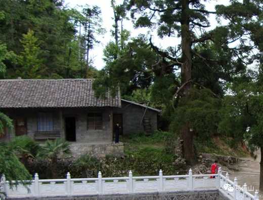 葛仙山举办庆祝中华人民共和国成立70周年摄影展