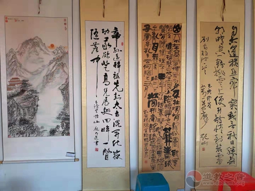 山西省应县三官庙举办庆祝中华人民共和国成立70周年书画展