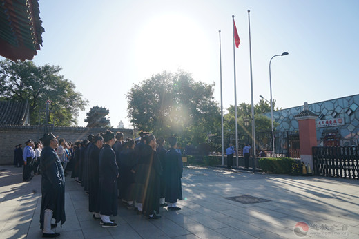 国庆近，国旗扬，爱国爱教的你对“国旗”了解多少呢？