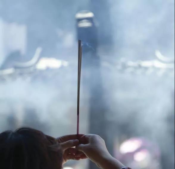 放下执念，净心悟道，以得智慧