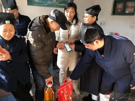 南昌市青云谱区道教协会春节走访慰问贫困群众献爱心-道音文化