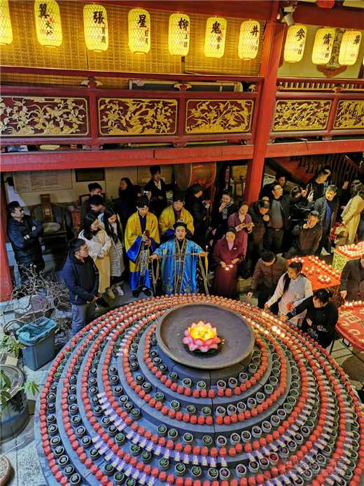 榕台民众在福州三坊七巷天后宫燃灯共同祈福2020-道音文化