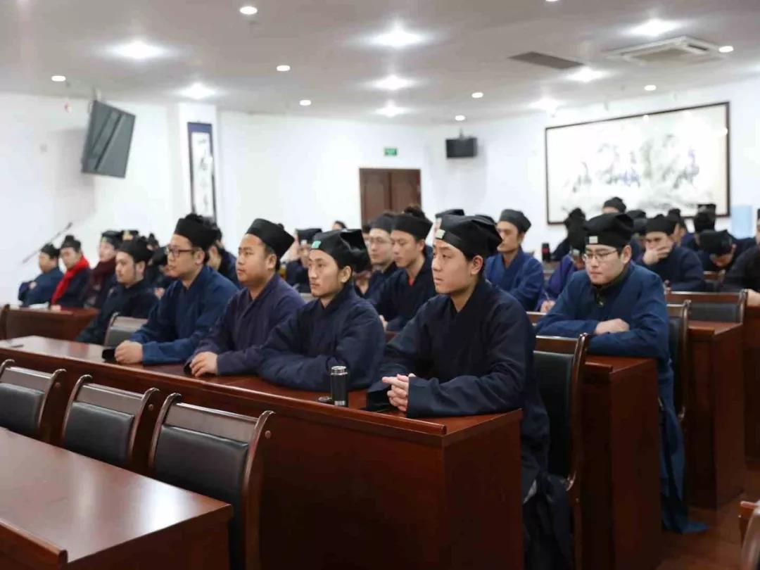 中国道教学院举行学期总结会