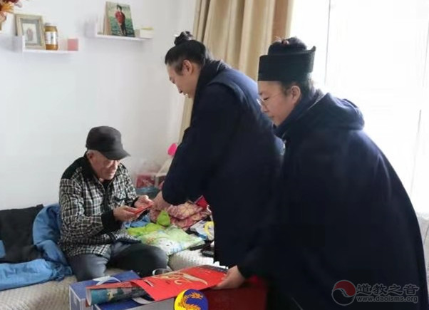 日照龙神庙“小年送温暖 慈爱满人间”公益活动