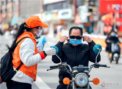 广东省陆丰市妈祖文化敬仰者派发口罩防疫-道音文化