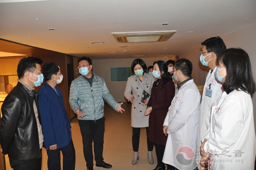 上海城隍庙周旭道长赴黄浦区入境人员集中隔离点慰问