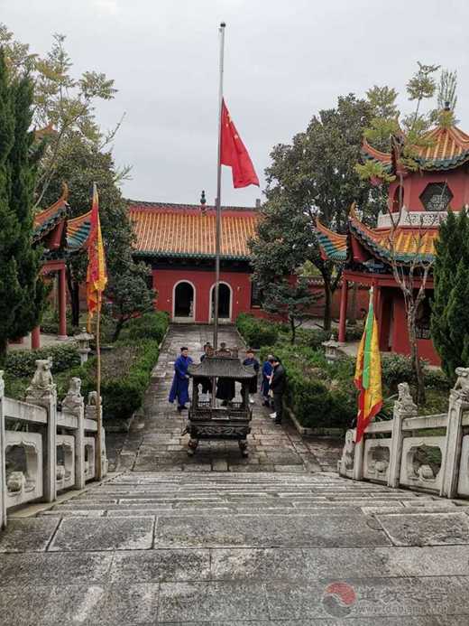 全国各地道教宫观深切悼念新冠肺炎疫情牺牲烈士和逝世同胞-道音文化