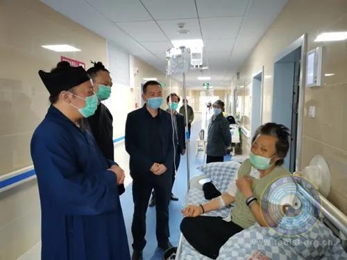 湖北省道教协会副会长何诚道道长到分管辖区走访慰问-道音文化