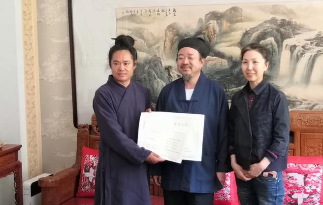 北京市道协检查上英水真武庙疫情防控工作并参加变更登记证书仪式-道音文化