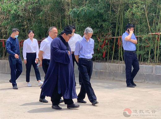 江苏省民宗委副主任缪文军检查徐州市铜山区关帝庙安全工作-道音文化