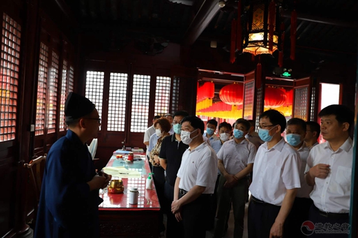 南通市委副书记沈雷一行莅临南通城隍庙调研督查安全工作及有序恢复开放常态化防控工作-道音文化