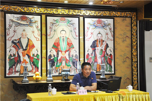 上海城隍庙举行宗教政策法规报告会
