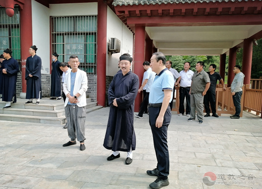 山东省青州市道教协会举办慰问环卫工人献爱心活动-道音文化