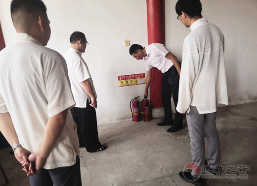 江苏省民宗委二级巡视员张全录检查镇江市润州道院安全整治及防疫工作-道音文化