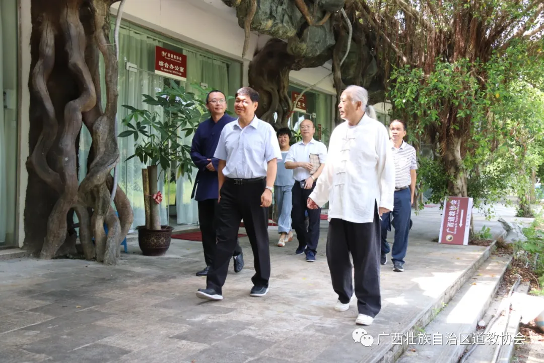 广西区委统战部副部长卢能干一行调研广西道教协会