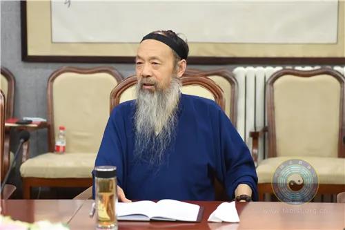 中国道教协会召开全体人员会议学习习近平总书记关于全面依法治国的重要论述