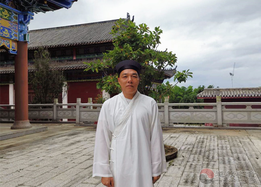 广东省普宁市七星洞道观住持陈明性道长