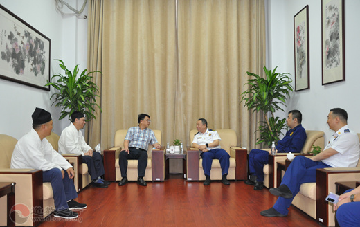上海市黄浦区民宗办和上海城隍庙共同慰问黄浦区消防救援支队
