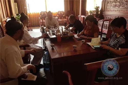 贵州省福泉市政协主席黄建菊到太极宫调研