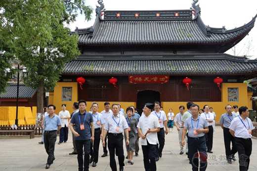 苏州市政协主席周伟强一行视察玄妙观