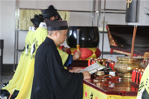 湖南省邵阳市道协举行纪念抗战胜利75周年和平祈祷法会