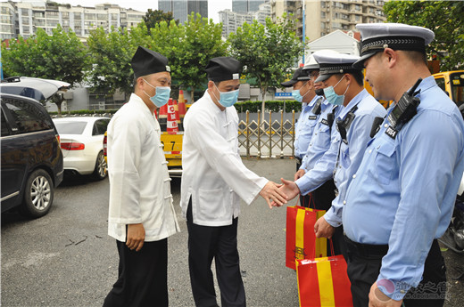 盛夏送清凉 慰问暖人心——上海城隍庙慰问多家豫园地区兄弟单位-道音文化
