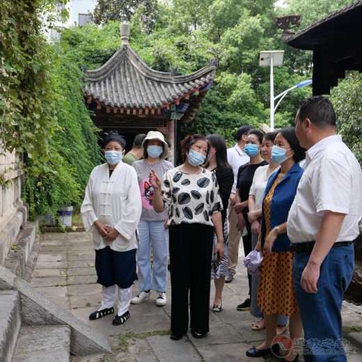湖北省民宗委副主任吴红娅江莉一行到武当山下院荆门白云观调研指导