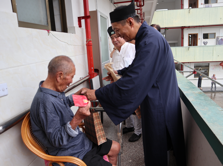 杭州市萧山区道教协会开展中秋节慰问和爱心助学活动