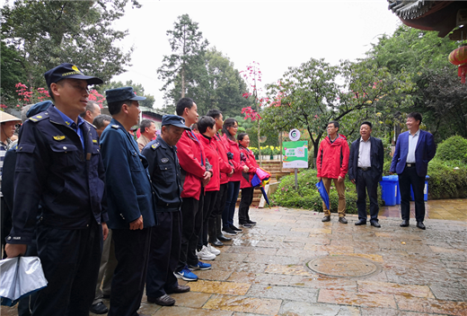 云南省道协龙泉观举办“迎国庆中秋送温暖感恩社会”活动-道音文化