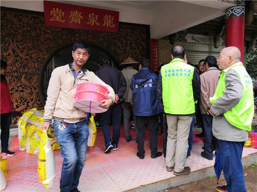 云南省道协龙泉观举办“迎国庆中秋送温暖感恩社会”活动-道音文化