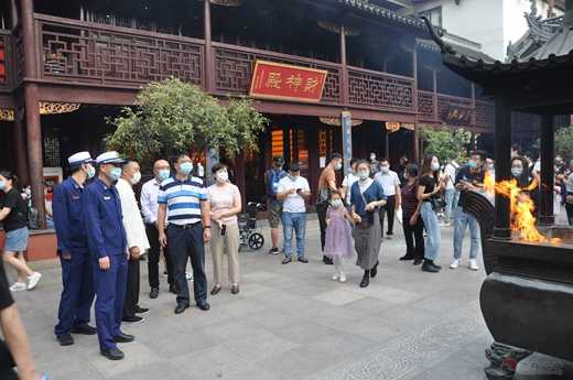 市、区民宗部门到上海城隍庙检查指导消防安全工作