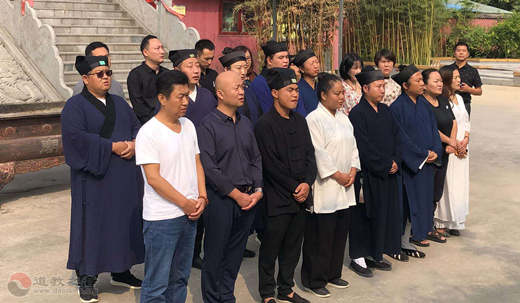 “庆祝国庆 祈福中秋”徐州市铜山关帝庙举行升国旗仪式及系列祈福活动