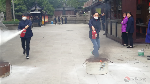 苏州玄妙观举行消防技能达标检验