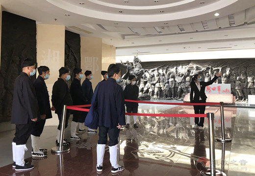 安徽省齐云山道教协会组织教职人员开展爱国主义教育活动