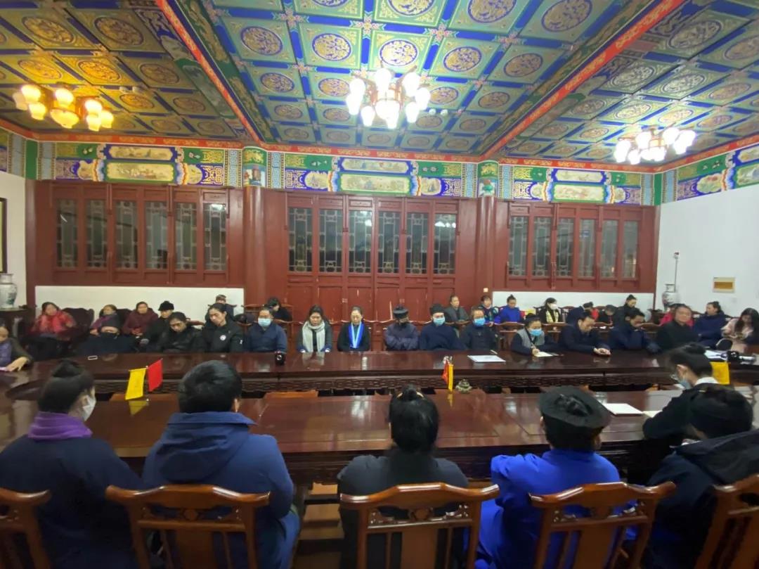 成都青羊宫道观组织学习《中国共产党第十九届中央委员会第五次全体会议公报》-道音文化