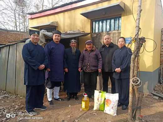 山东莘县道教协会赴大王寨镇开展冬季送温暖扶贫慰问活动-道音文化