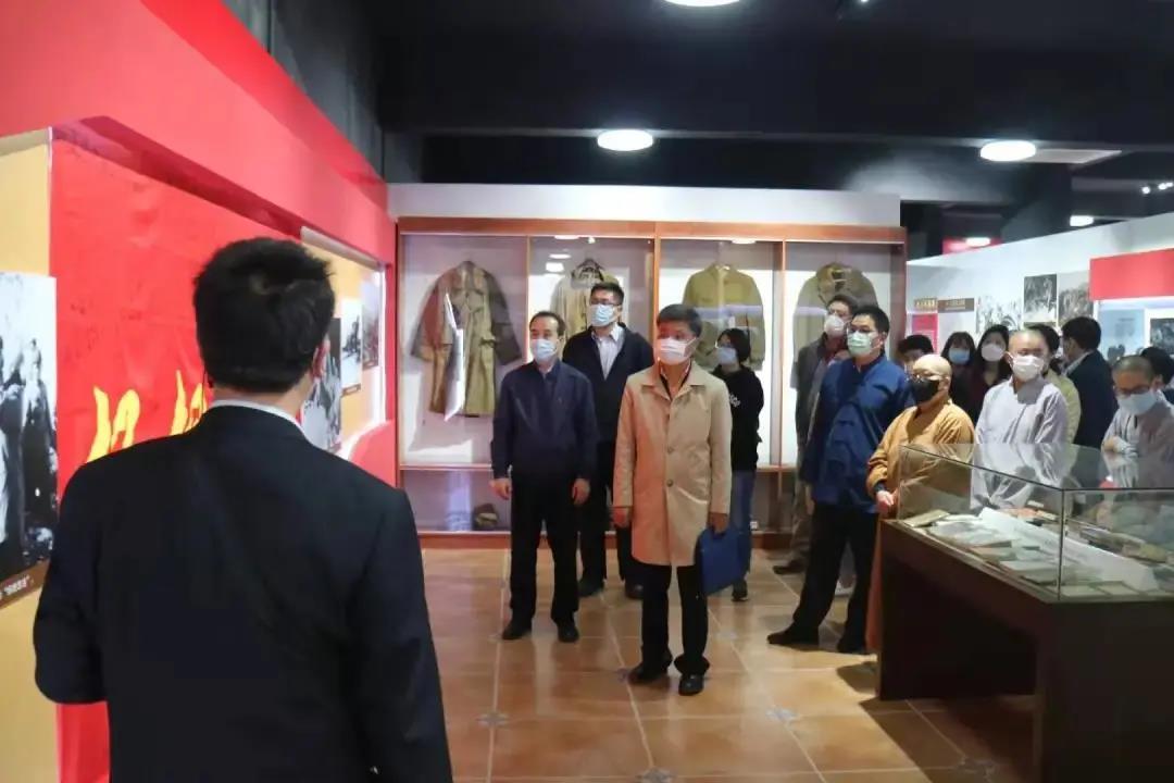 上海市长宁区举办宗教界代表人士学习全会精神培训会
