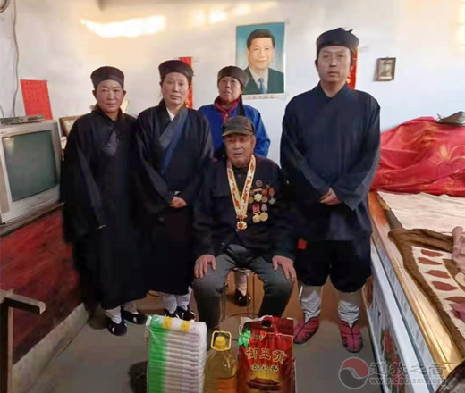 河北省唐山市滦州青龙山财神庙组织看望抗战老兵-道音文化
