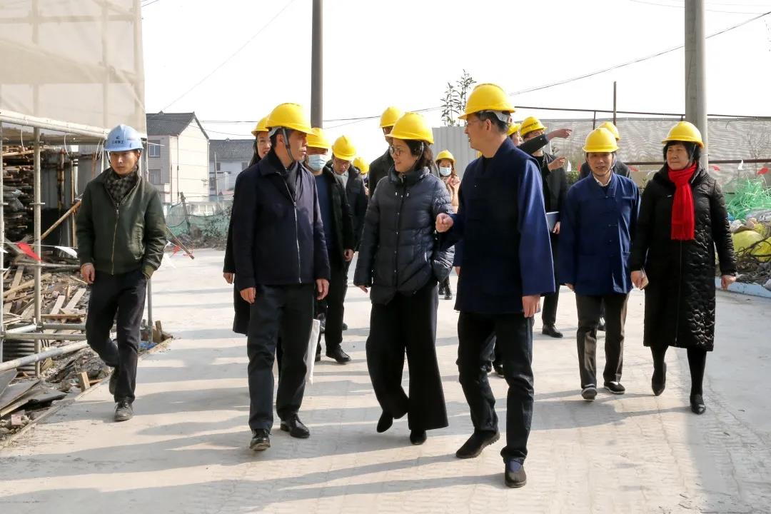 上海市闵行区委常委、统战部部长李红珍赴浦江镇检查宗教场所安全工作