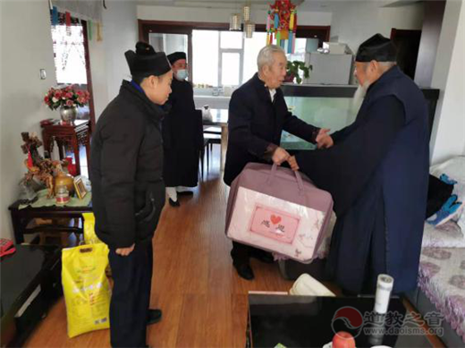 青海省西宁市北山土楼观举行春节前走访慰问-道音文化